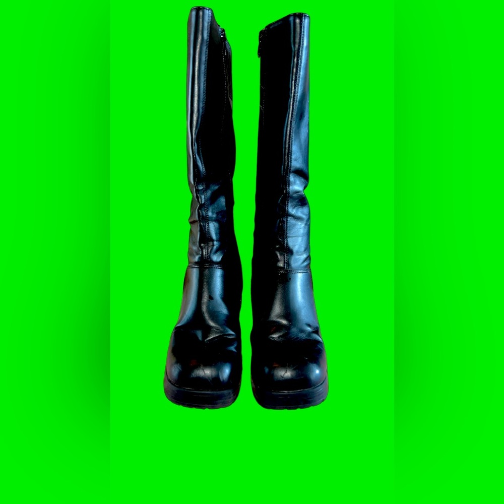 FUN CHUNKY Heeled Knee High Zip Up Boot Size 7-1/2